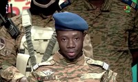 Burkina Faso: président arrêté, militaires à la télévision