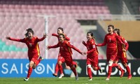 L’ordre du Travail, première classe, à l’équipe féminine de football