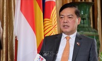 Pour donner une nouvelle impulsion à nos relations avec Singapour et Brunei   