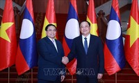 Pham Minh Chinh rencontre son homologue laotien Sonexay Siphandone