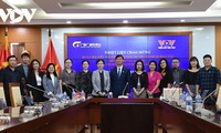 Renforcer la coopération entre la VOV et la Radio-Télévision du Guangxi