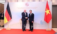 Frank-Walter Steinmeier reçu par des dirigeants de Hô Chi Minh-ville