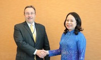 Rencontre entre la vice-présidente vietnamienne Vo Thi Anh Xuân et le directeur général du PNUD