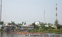 Quang Nam: Course de bateaux sur la rivière de Tam Ky