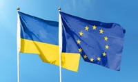 L'UE confirme l'ouverture de négociations d'adhésion avec l'Ukraine et la Moldavie