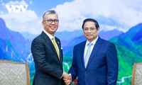 Pham Minh Chinh rencontre Zafrul Abdul Aziz