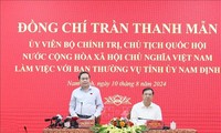 Trân Thanh Mân travaille avec la permanence du Comité du Parti de Nam Dinh