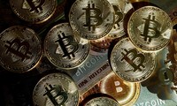 Le Bitcoin franchit les 121.000 dollars