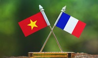 Fête nationale française: félicitations des dirigeants vietnamiens