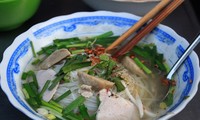 ก๋วยเตี๋ยวเคาะยามค่ำคืนที่นครโฮจิมินห์