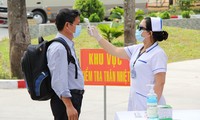 นายกรัฐมนตรีกำชับให้ผลักดันการรับมือการแพร่ระบาดของโรคโควิด -19 ในสภาวการณ์ใหม่