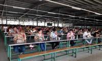 ไม่ปล่อยให้โรคโควิด – 19 แพร่ระบาดในกลุ่มกรรมกรและผู้ใช้แรงงาน