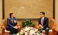 Deputy PM receives new UNICEF Representative in Vietnam