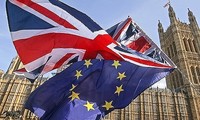 EU, UK start talks on future relations