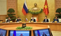 Russian, Vietnamese Deputy PMs discuss economic, technological cooperation