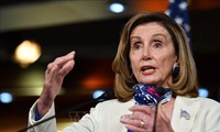 Nancy Pelosi narrowly re-elected US House Speaker 