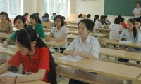 Ngày đầu làm thủ tục thi đại học, cao đẳng 