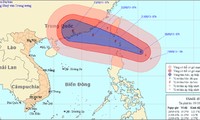 Siêu bão Usagi đang tiến vào Biển Đông, gió giật cấp 17 