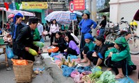 Sắc màu phiên chợ vùng cao Hoàng Su Phì 