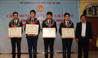 Hà Nội tuyên dương học sinh đoạt giải thưởng Kỳ thi Thiên văn và Vật lý Thiên văn quốc tế