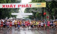 “Chạy vì Hòa bình - Việt Nam 2014” tại Hà Nội