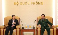 Bộ trưởng Bộ Quốc phòng tiếp Bộ trưởng Bộ Công an Trung Quốc 