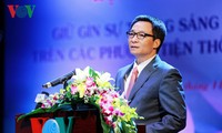 “Giữ gìn sự trong sáng đi đôi với phát triển, làm mới tiếng Việt"