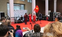 Vietnam joins charity fair in Ukraine