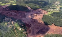 Brazil dam collapse: 200 missing, seven confirmed dead