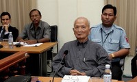 Former Khmer Rouge leader Nuon Chea dies 