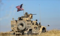 US forces send military gears into Syria and Iraq