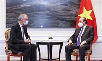 President: Vietnam offers all possible support for Swiss firms