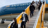 Over 1,700 passengers enter Vietnam on first three days of int’l flight resumption