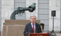 UN chief to meet Putin, Zelenskiy next week