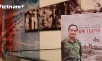 Poetry photographic book on General Giap debuts