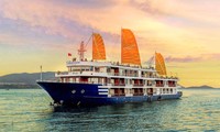 Overnight cruise ship service piloted in Nha Trang Bay