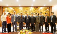 Hanoi seeks stronger partnership with Australia’s Gold Coast city