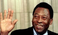 Soccer legend Pele dies at 82