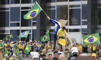 Global leaders condemn assault on Brazilian government buildings