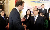 HCM City leaders meet diplomatic corps