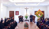 Deputy PM delivers Christmas greetings to religious organizations 