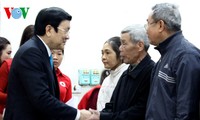  ประธานประเทศเจืองเติ๊นซางไปอวยพรที่จังหวัดฮึงเอียนและห่านาม