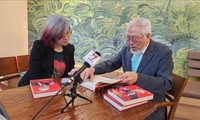 Выпуск первой иностранной книги о генеральном секретаре ЦК КПВ Нгуен Фу Чонге 