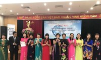 Đem phương pháp y học cổ truyền chữa bệnh tại Ba Lan