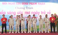 Giao lưu với chủ đề “Thắp sáng ước mơ ngày trở về” 