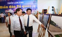 Khai mạc triển lãm ảnh “Biển đảo Tổ quốc”