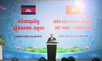  Thủ tướng Việt Nam và Campuchia dự Diễn đàn doanh nghiệp hai nước