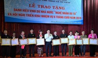 Trao tặng danh hiệu “Nghệ nhân ưu tú” trong lĩnh vực di sản văn hóa phi vật thể