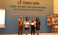 Trao giải Cuộc thi viết thư Hãy cho Gấu cuộc sống tốt đẹp hơn 