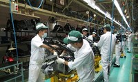 GDP 9 tháng tăng thấp nhất 10 năm qua nhưng vẫn là điểm sáng khu vực